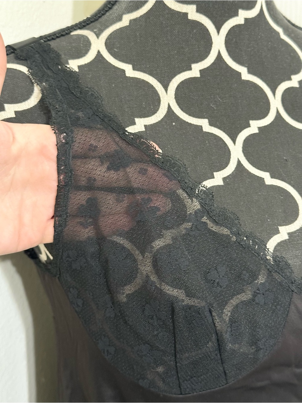 Vanity affair Vintage 80s Floral Lace Slip Dress - Picture 3 of 13